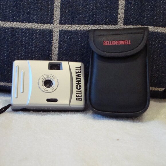 Bell and Howell Manual Point and Shoot Camera 28mm Lens TESTED! - Picture 1 of 7
